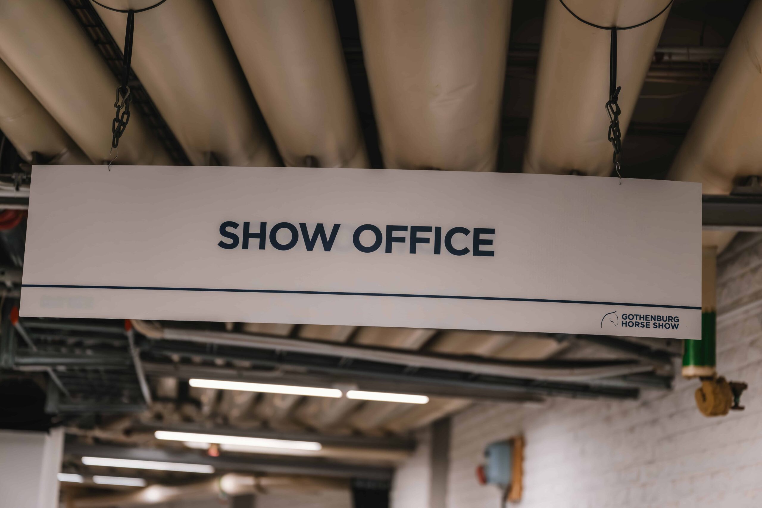 Hänvisningsskylt med texten "Show Office" till Gothenburg Horse Show 2026